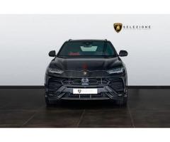 LAMBORGHINI URUS 2021
