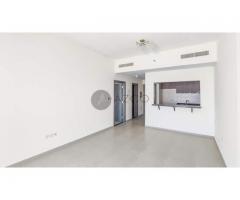 Park View | Spacious l Family Building