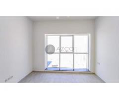 Park View | Spacious l Family Building