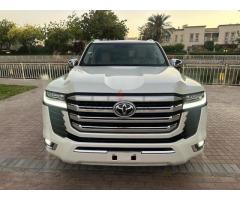 2022 Toyota Land Cruiser VX-R 4.0 Liter (Al Futtaim)
