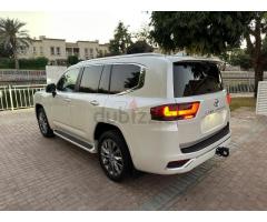 2022 Toyota Land Cruiser VX-R 4.0 Liter (Al Futtaim)