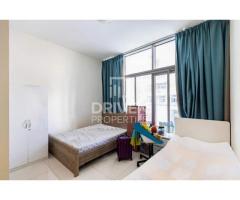Modern Layout Unit | Vacant on Transfer
