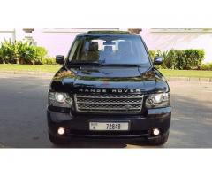 DIRECT OWNER((RANGE ROVER VOGUE HSE V8))GCC SPECS.LOW MILS/200% ACCIDENT AND PAINT FREE/AMAZING LOOK