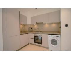 Burj Khalifa View | Premium Amenities | Mid Floor