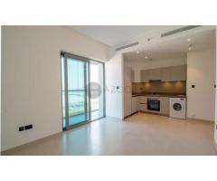 Burj Khalifa View | Premium Amenities | Mid Floor